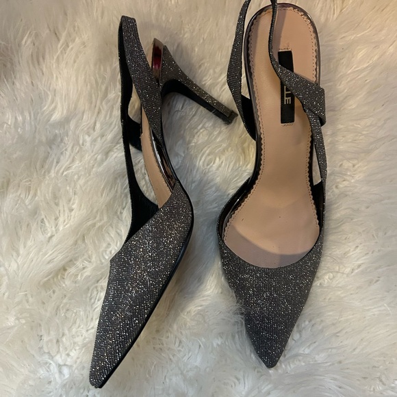 Elegant Gray Glitter Slingback Heels - Picture 5 of 6